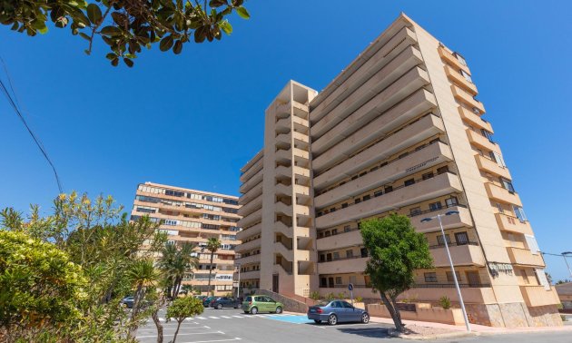 Resale - Apartment / flat -
Torrevieja - Cabo cervera