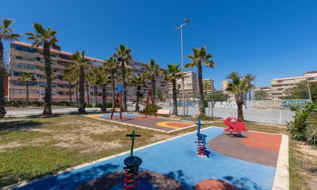 Resale - Apartment / flat -
Torrevieja - Cabo cervera