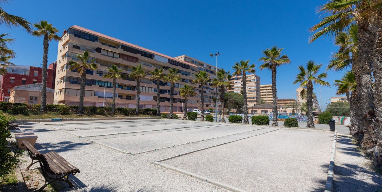 Resale - Apartment / flat -
Torrevieja - Cabo cervera