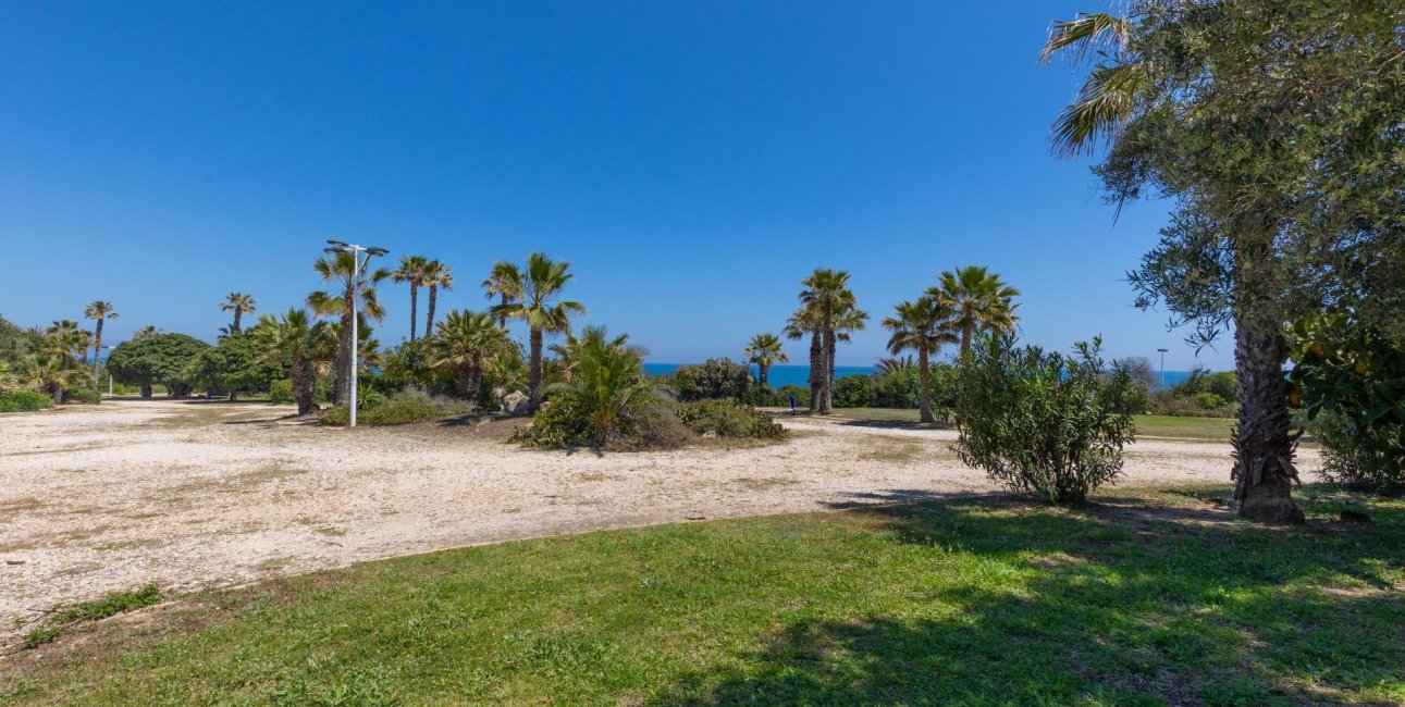 Resale - Apartment / flat -
Torrevieja - Cabo cervera