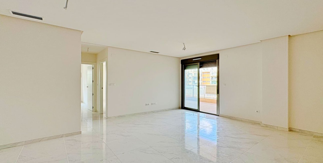 Resale - Apartment / flat -
Orihuela Costa - Villamartín