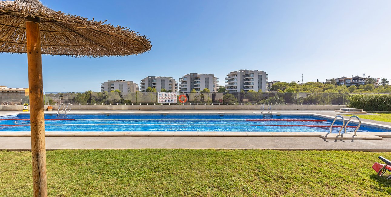 Resale - Apartment / flat -
Orihuela Costa - Villamartín