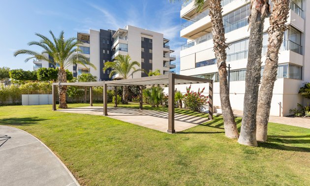 Resale - Apartment / flat -
Orihuela Costa - Villamartín