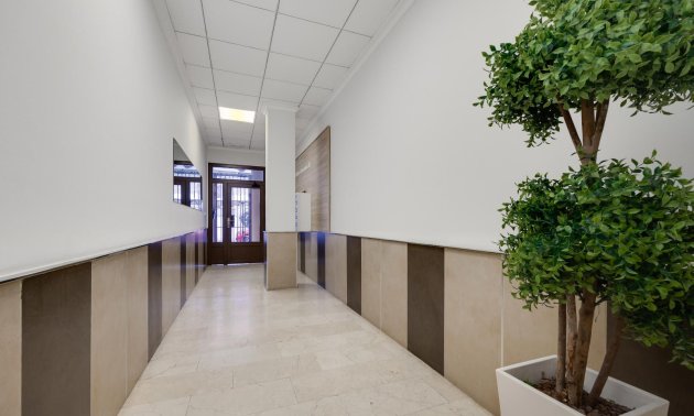 Resale - Apartment / flat -
Torrevieja - Centro