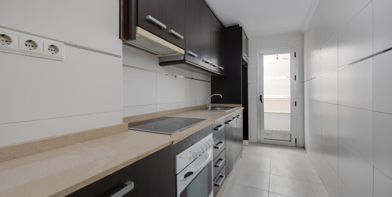Resale - Apartment / flat -
Torrevieja - Centro