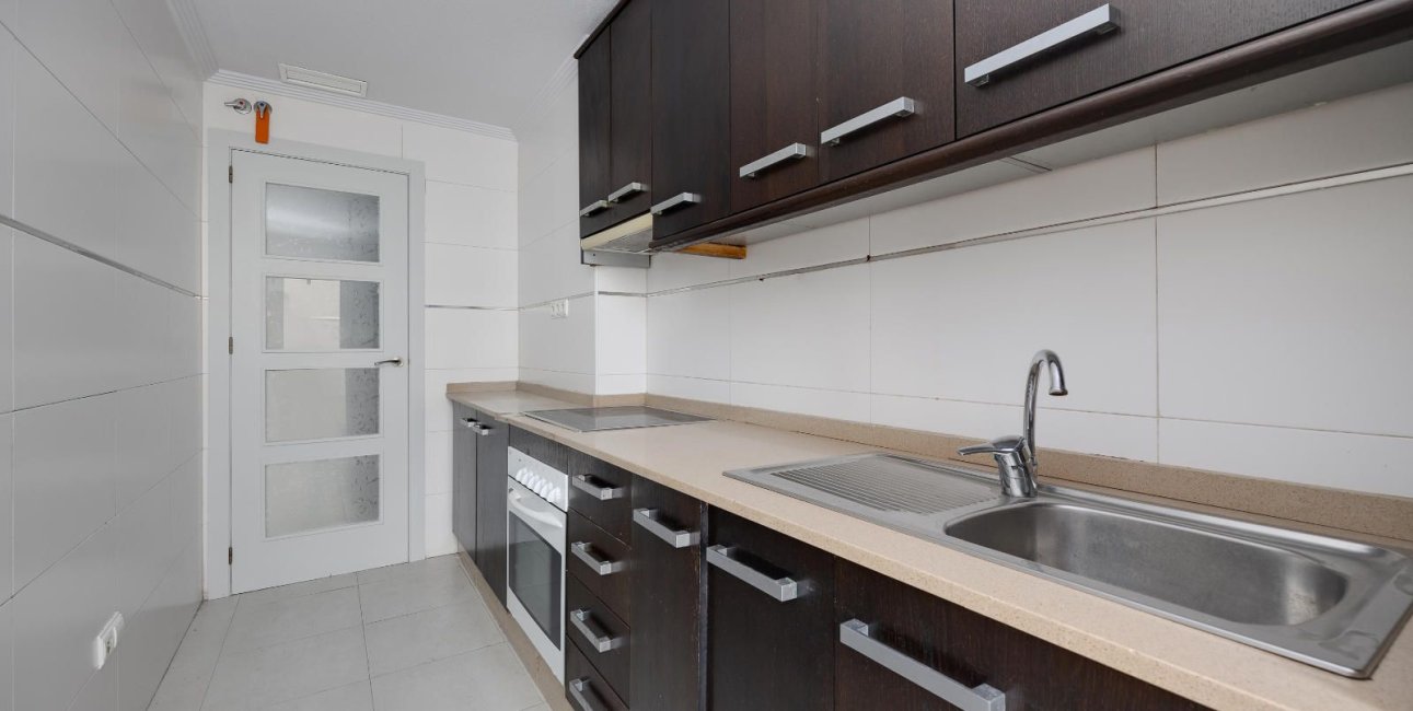 Resale - Apartment / flat -
Torrevieja - Centro