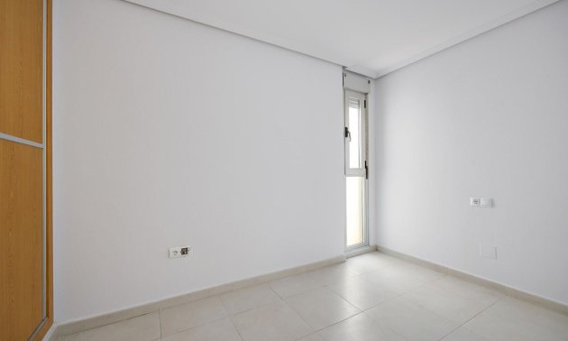 Resale - Apartment / flat -
Torrevieja - Centro