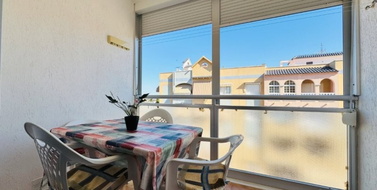 Resale - Apartment / flat -
Torrevieja - La Mata