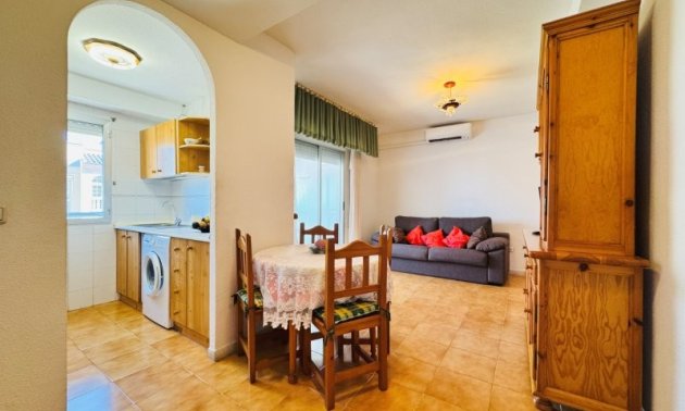 Resale - Apartment / flat -
Torrevieja - La Mata