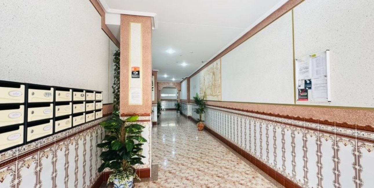 Resale - Apartment / flat -
Torrevieja - La Mata