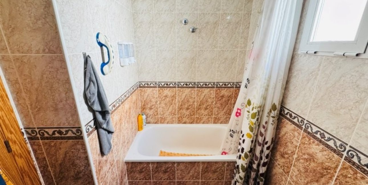 Resale - Apartment / flat -
Torrevieja - La Mata