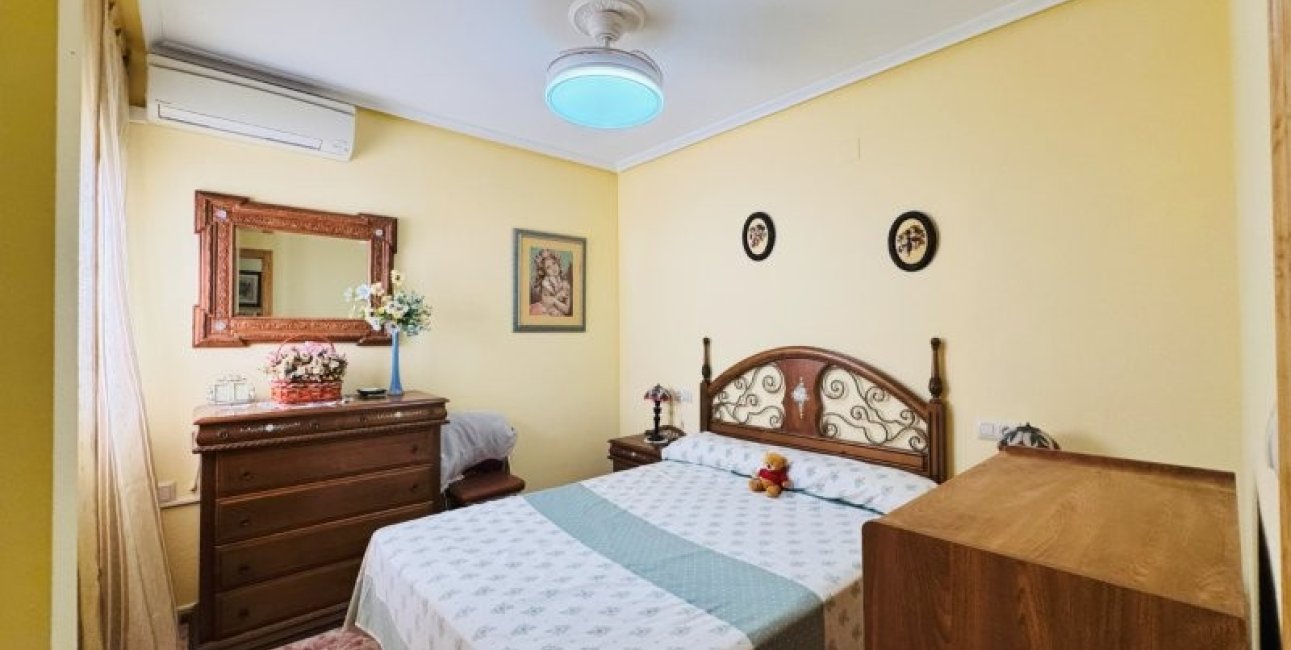 Resale - Apartment / flat -
Torrevieja - La Mata