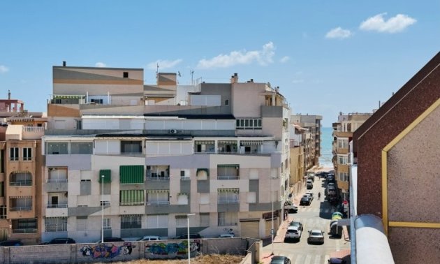 Resale - Apartment / flat -
Torrevieja - La Mata