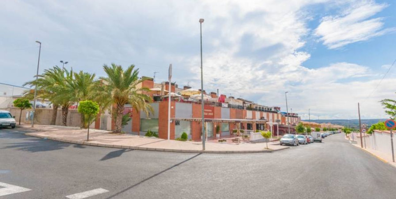 Long Term Rental - Commercial -
San Fulgencio - La Marina