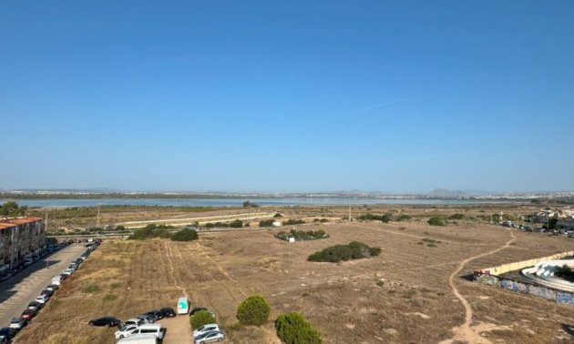 Resale - Apartment / flat -
Torrevieja - La Mata