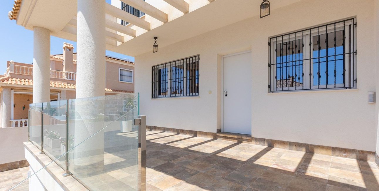 Reventa - Villa -
Torrevieja - Aguas Nuevas