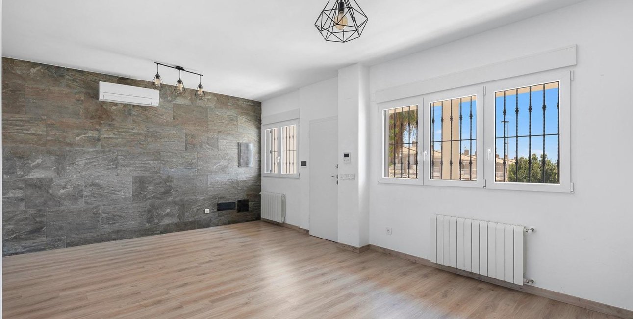 Reventa - Villa -
Torrevieja - Aguas Nuevas