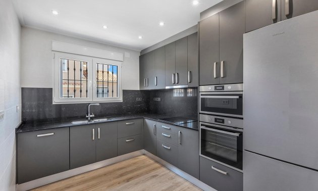 Reventa - Villa -
Torrevieja - Aguas Nuevas