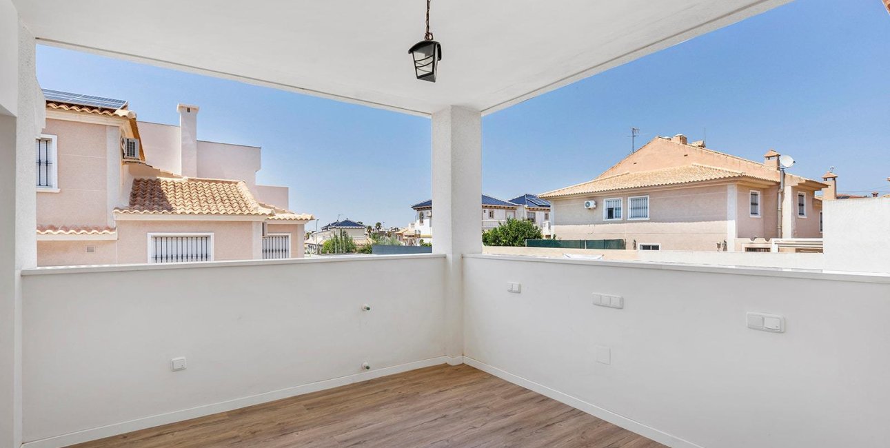 Reventa - Villa -
Torrevieja - Aguas Nuevas