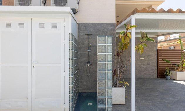 Reventa - Villa -
Torrevieja - Aguas Nuevas