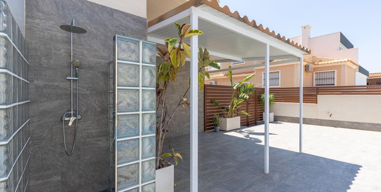 Reventa - Villa -
Torrevieja - Aguas Nuevas