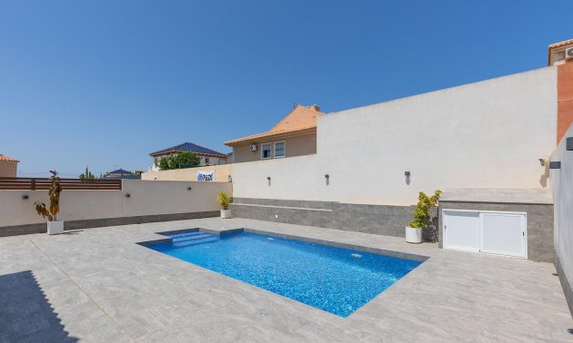 Reventa - Villa -
Torrevieja - Aguas Nuevas