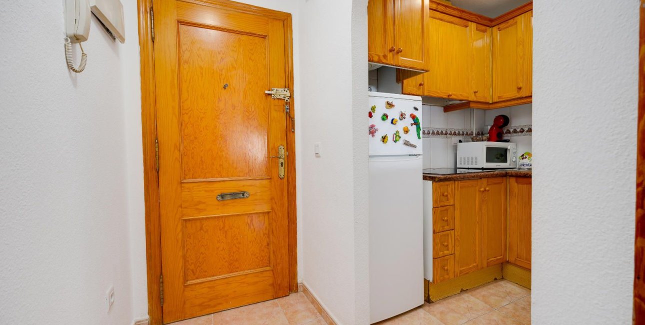 Resale - Apartment / flat -
Torrevieja - Centro