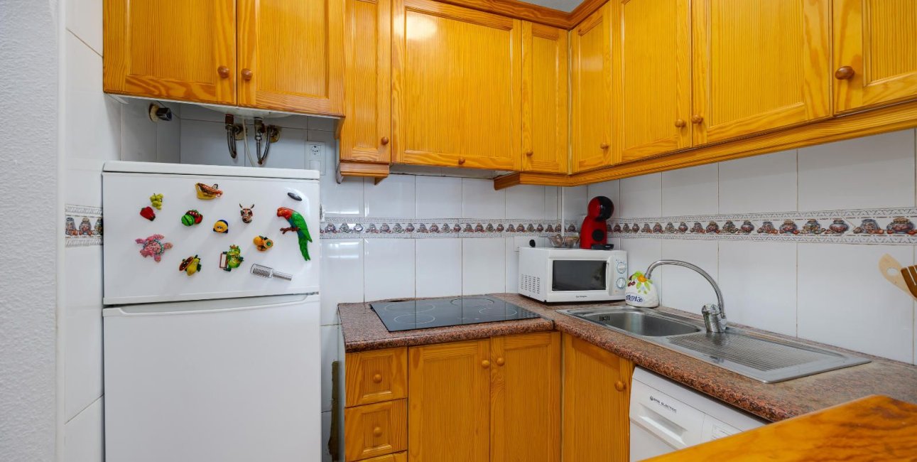 Resale - Apartment / flat -
Torrevieja - Centro