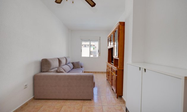 Resale - Apartment / flat -
Torrevieja - Centro