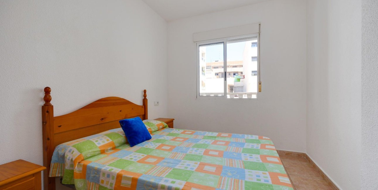 Resale - Apartment / flat -
Torrevieja - Centro