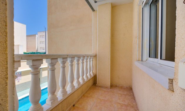 Resale - Apartment / flat -
Torrevieja - Centro