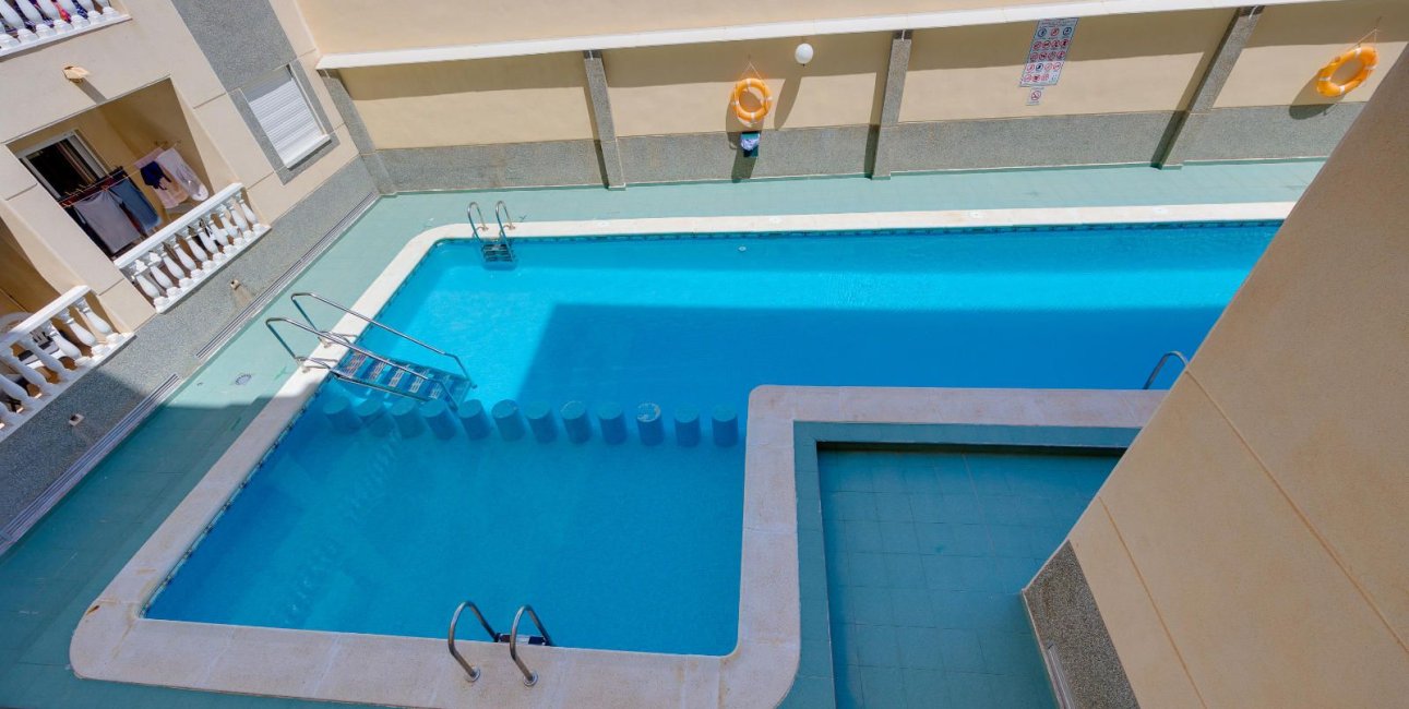 Resale - Apartment / flat -
Torrevieja - Centro