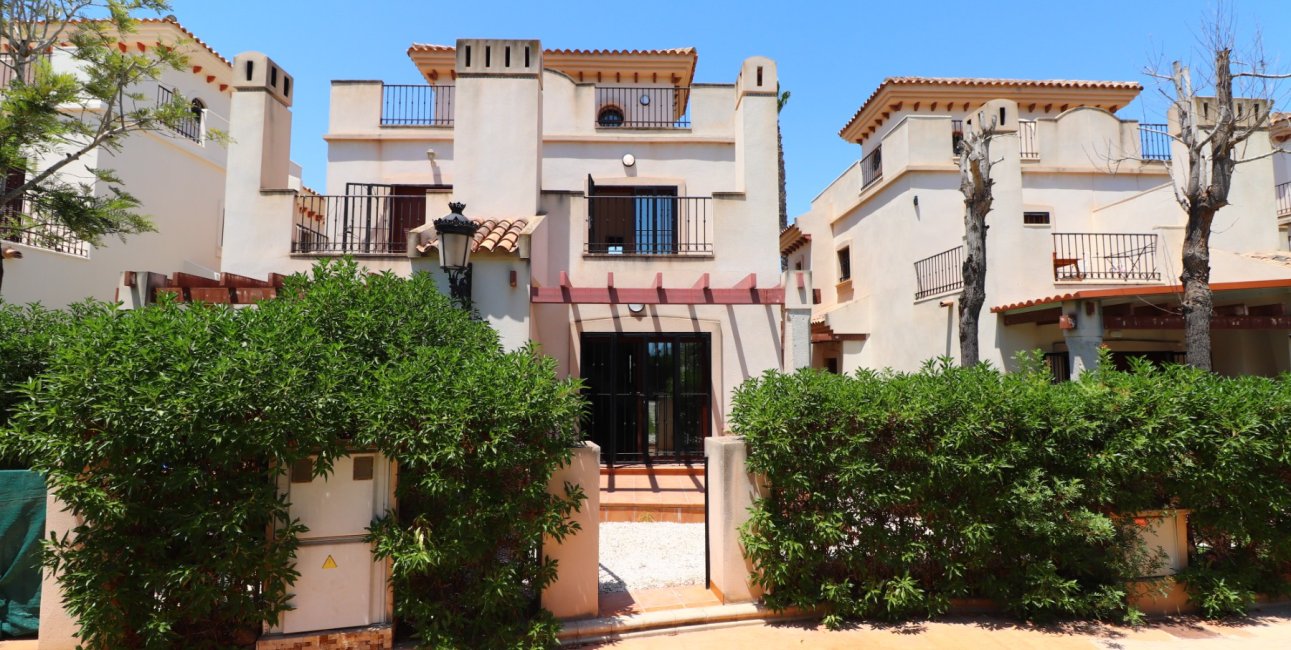 Resale - Townhouse -
Algorfa - La Finca Golf Resort