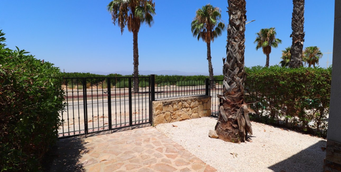 Resale - Townhouse -
Algorfa - La Finca Golf Resort