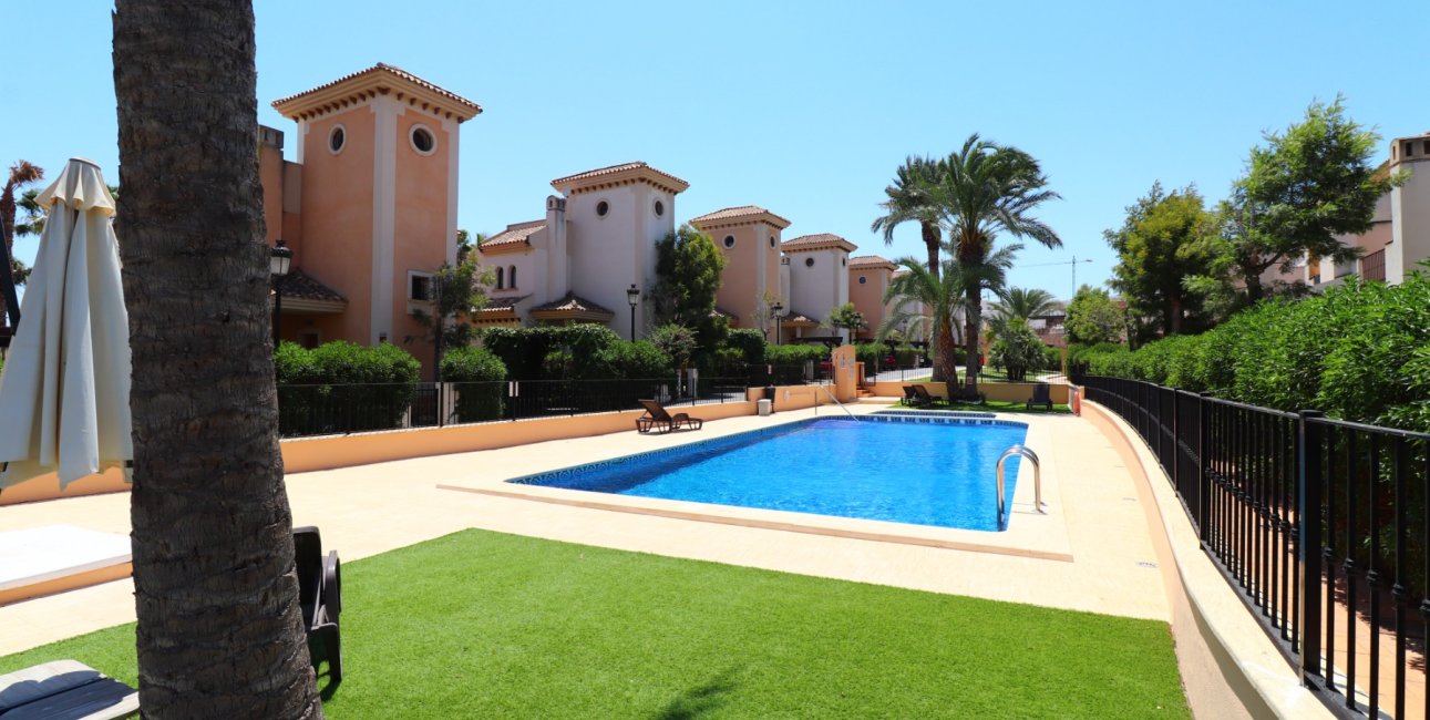 Resale - Townhouse -
Algorfa - La Finca Golf Resort