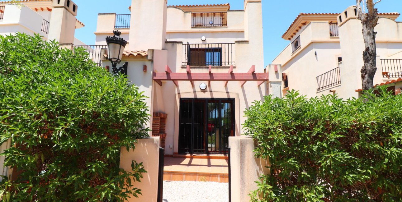 Resale - Townhouse -
Algorfa - La Finca Golf Resort
