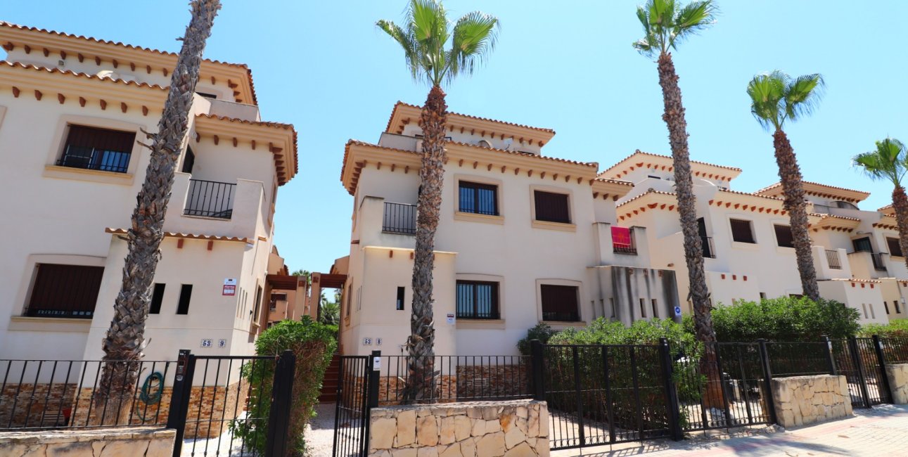 Resale - Townhouse -
Algorfa - La Finca Golf Resort