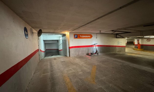 Reventa - Garaje -
Torrevieja - Centro