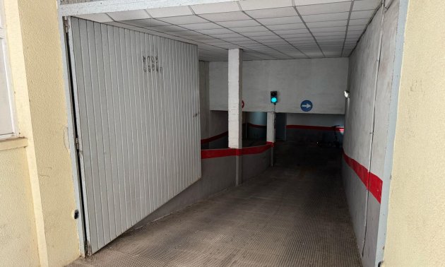 Reventa - Garaje -
Torrevieja - Centro