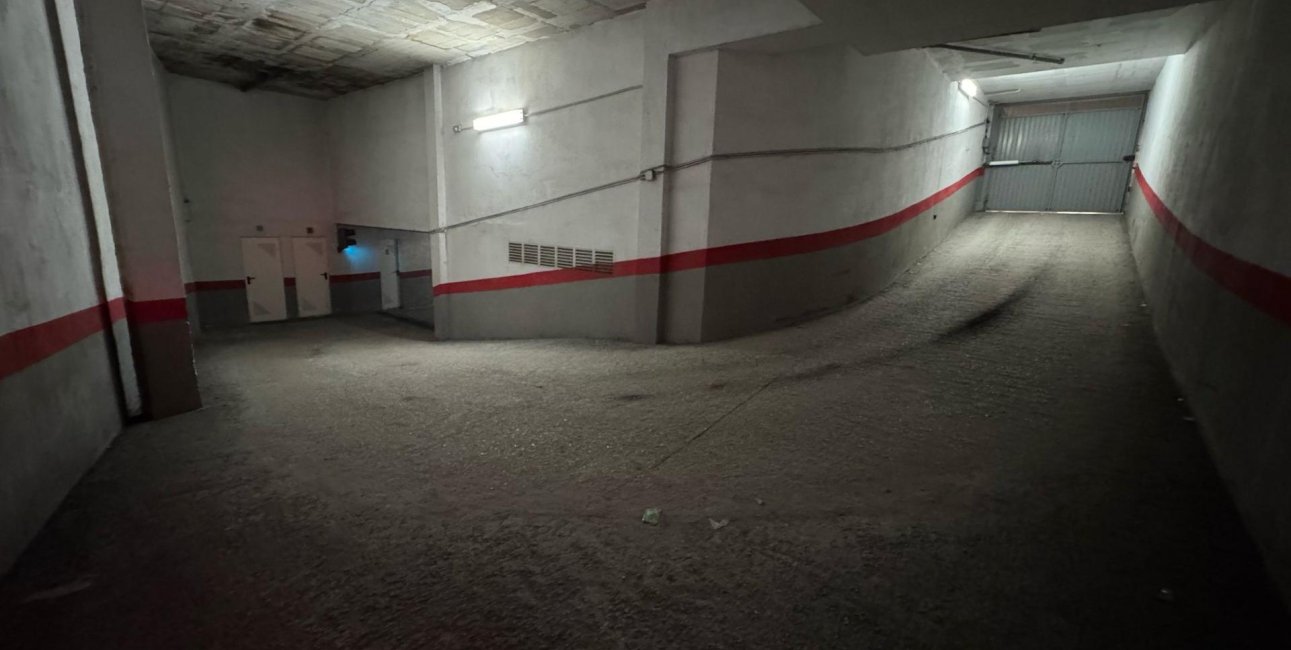 Reventa - Garaje -
Torrevieja - Centro