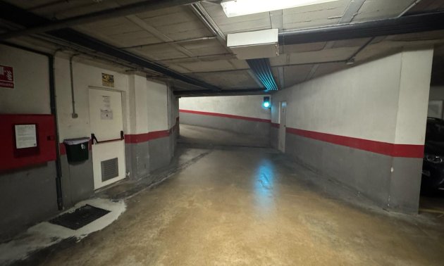 Reventa - Garaje -
Torrevieja - Centro