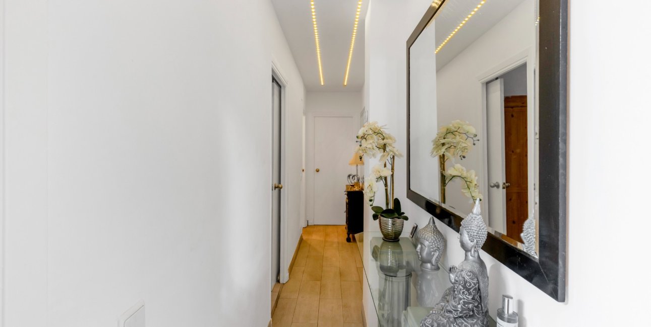 Resale - Apartment / flat -
Torrevieja - Playa del Cura