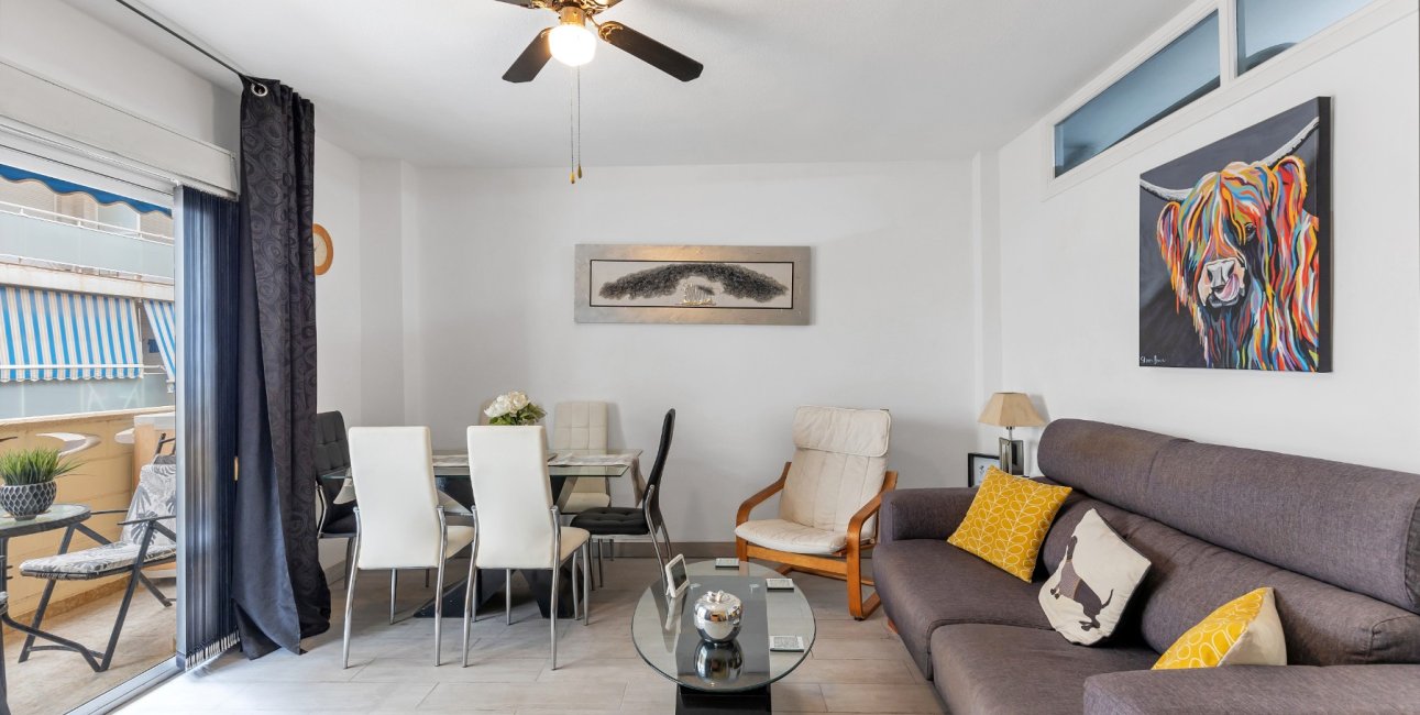 Resale - Apartment / flat -
Torrevieja - Playa del Cura