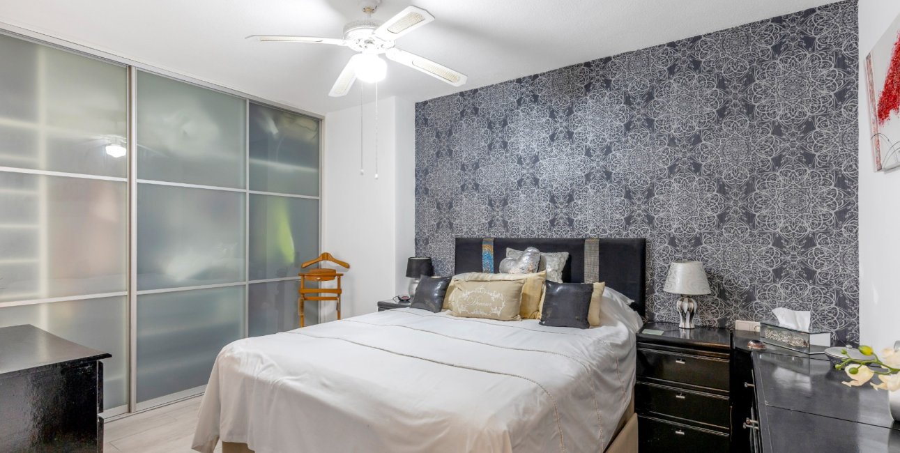 Resale - Apartment / flat -
Torrevieja - Playa del Cura