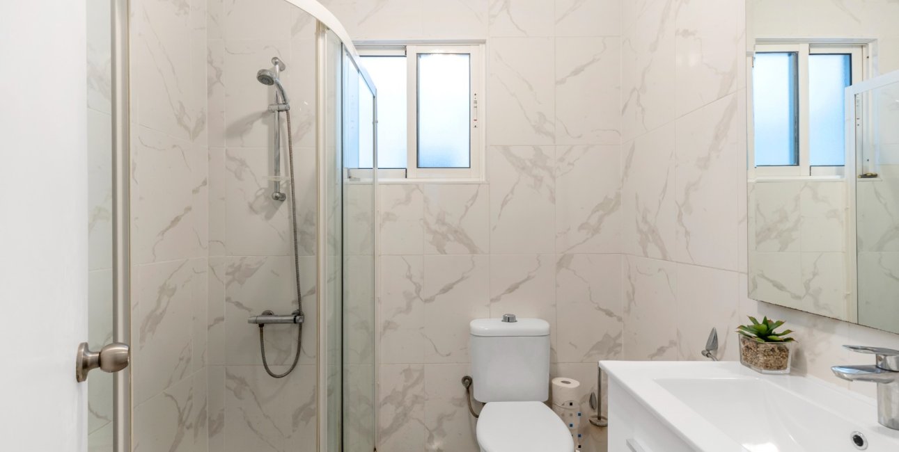 Resale - Apartment / flat -
Torrevieja - Playa del Cura