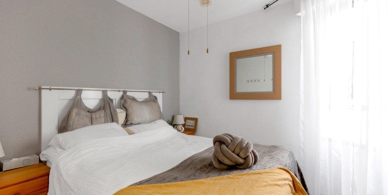 Resale - Apartment / flat -
Torrevieja - Playa del Cura