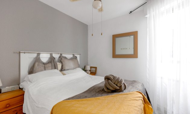 Resale - Apartment / flat -
Torrevieja - Playa del Cura