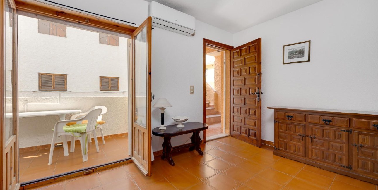 Resale - Apartment / flat -
Torrevieja - La Mata