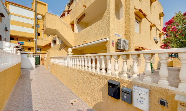 Resale - Apartment / flat -
Torrevieja - La Mata
