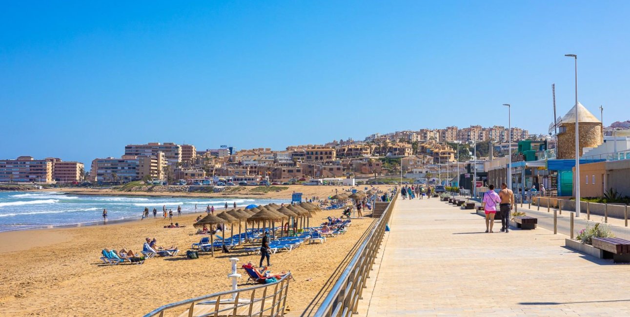 Resale - Apartment / flat -
Torrevieja - La Mata